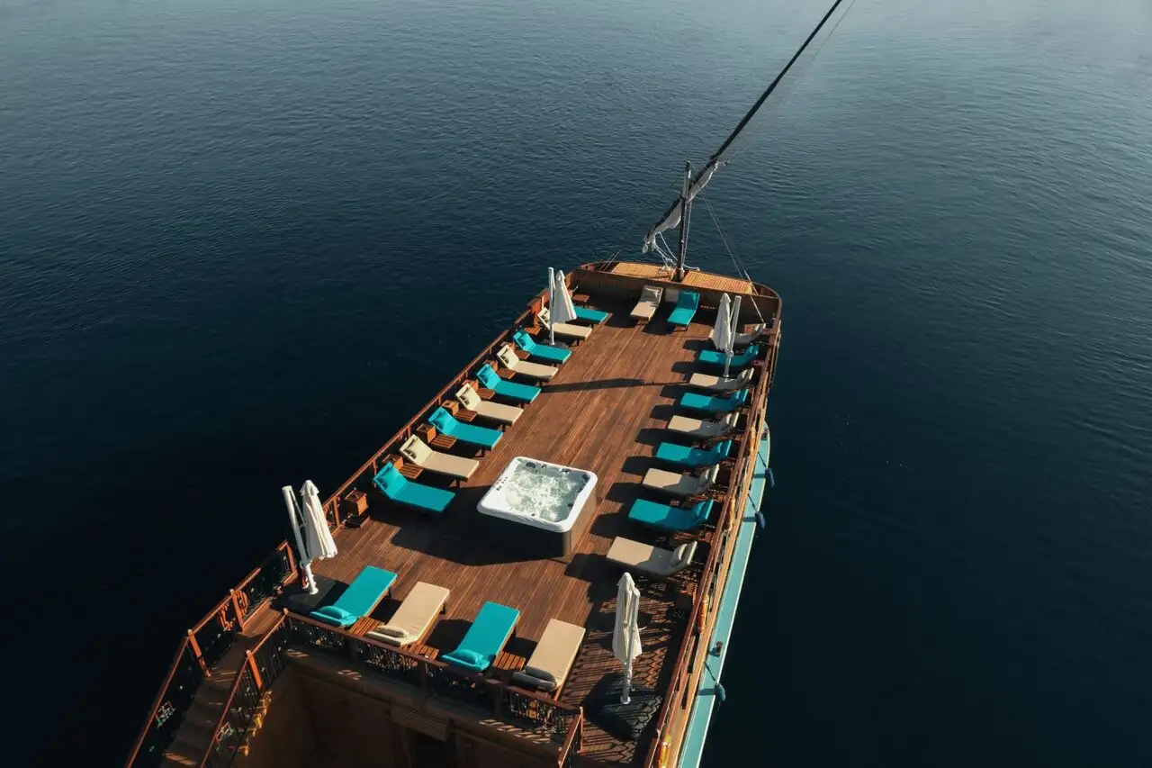 Intimate Dahabiya Nile Escape